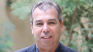 أشرف حلمي يشيد بجودة ويركز على بناء جيل قوي لتنس الطاولة استعدادًا للبطولات العالمية